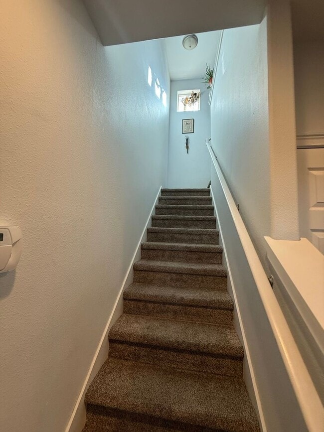 Photo - 2 Bed/1.5 Bath Triplex with Attached Garage - Emerson Ave Unit 3