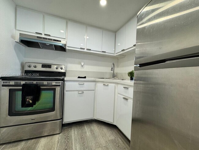 4550 NW 9th St Unit 709E