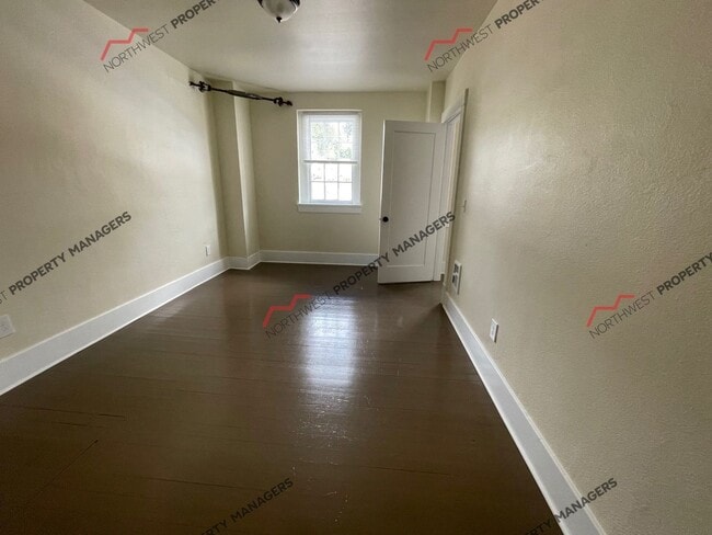 Photo - 455 N Market Blvd Unit #8