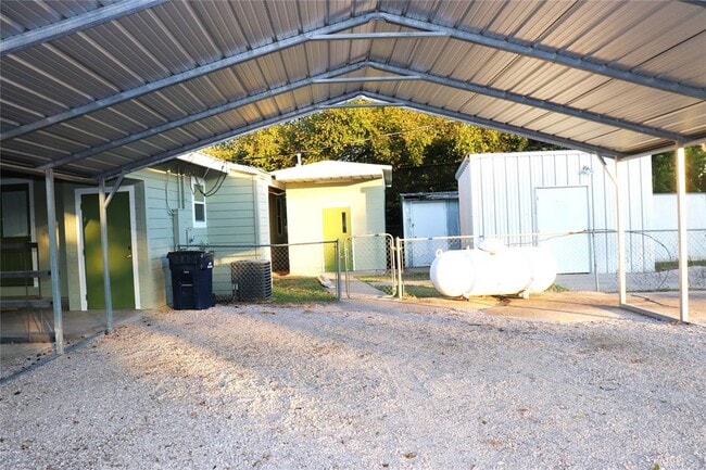 Photo - 352 W Vaughan St