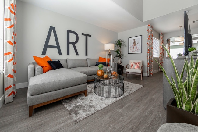 The Townhomes at Horizon Ridge