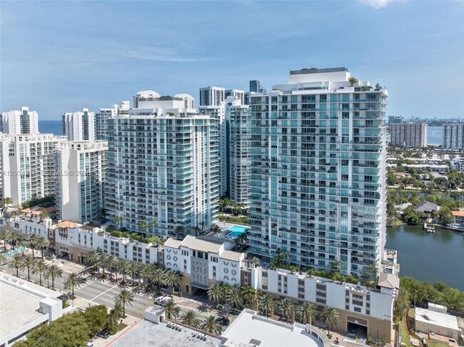 Photo - 300 Sunny Isles Blvd Unidad 4-1902