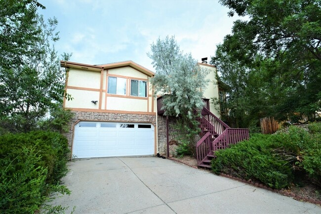 Building Photo - 1288 Suncrest Way