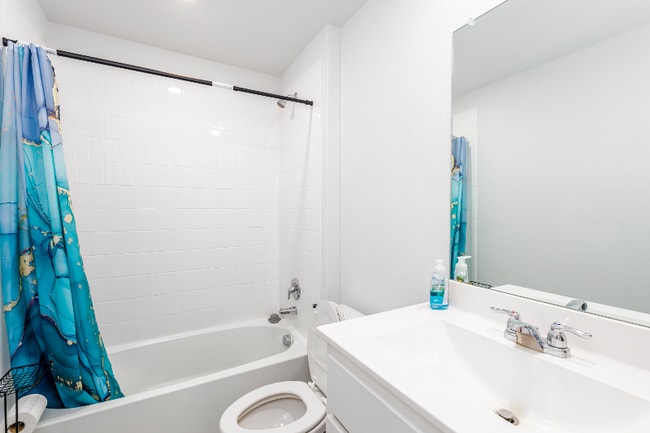 Photo - 417 Destin Dr