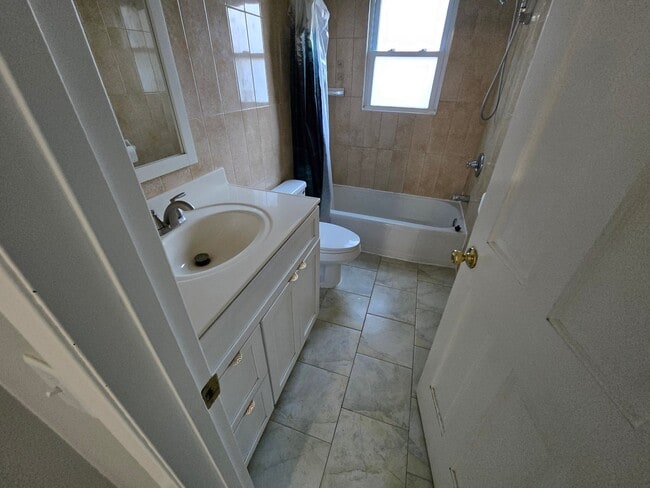 Photo - 1401-1403 Parkview Ln NE Unit 1403