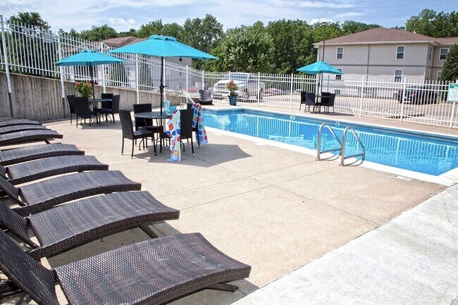 Photo - Cedar Creek Crossing Apartments