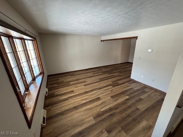 Photo - 38870 Courtland Dr