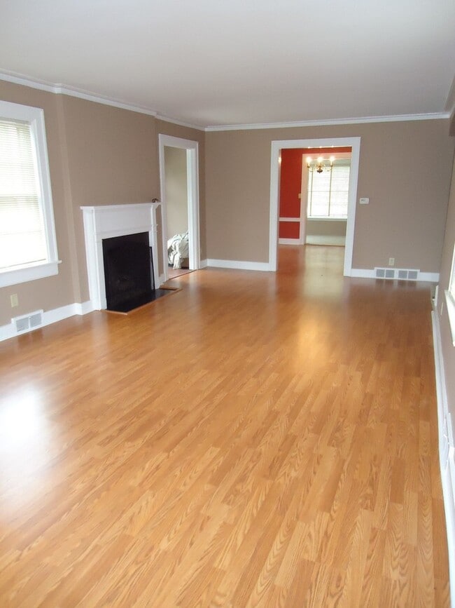 Photo - Coming Soon! Historic and Gorgeous in Middletown - Spacious and Convenient!