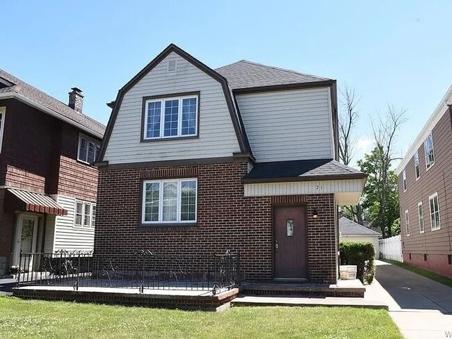 Photo - 71 Delham Ave