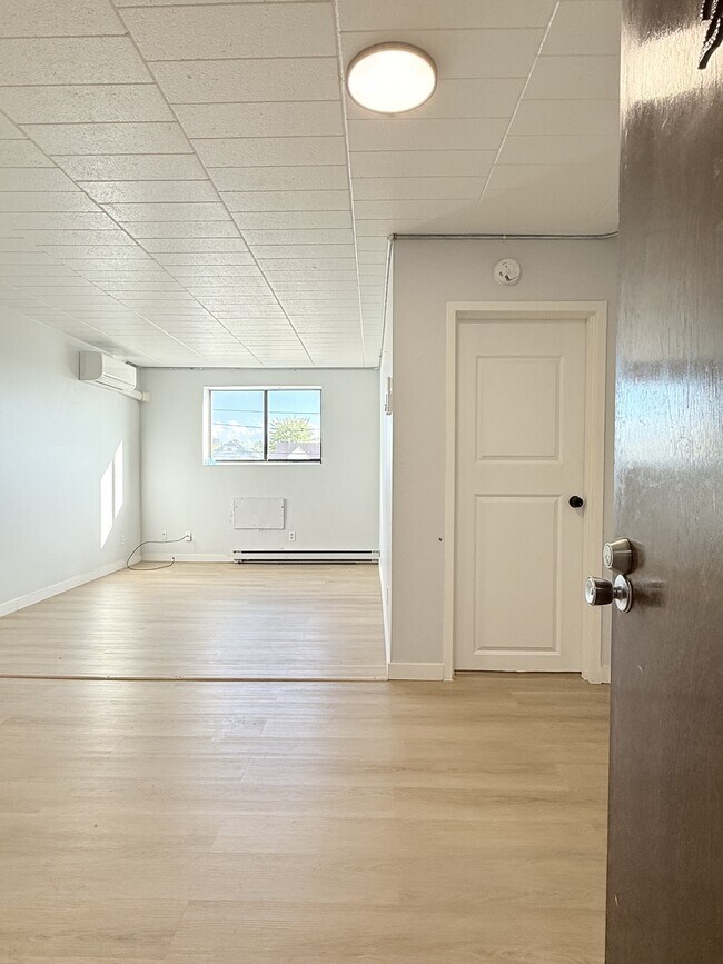 Photo - 591 Wellington Ave Unit 206