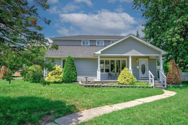 Building Photo - 2211 Shore Rd Rental