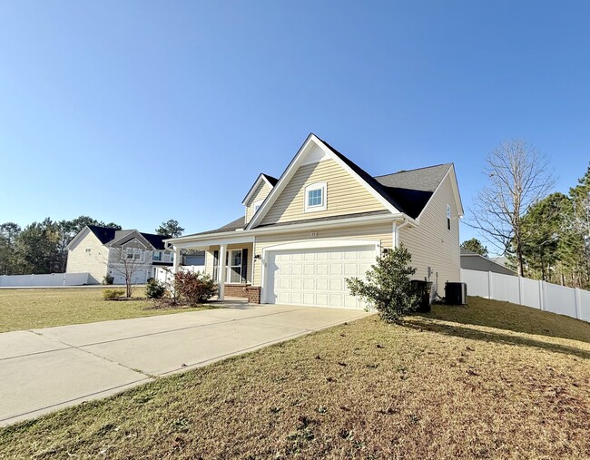 Photo - 15 Old Montague Way