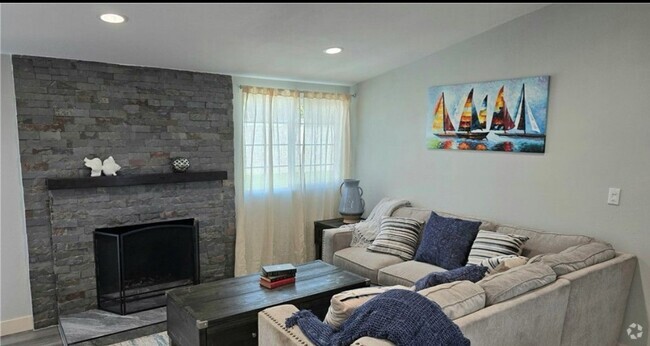 Building Photo - 2108 Raleigh Ave Rental