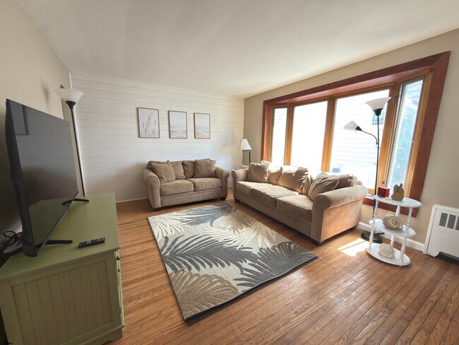 Photo - 207 N Thurlow Ave