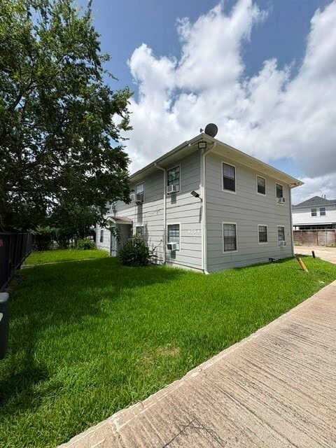 Building Photo - 6734 Burkett St. Unit 4