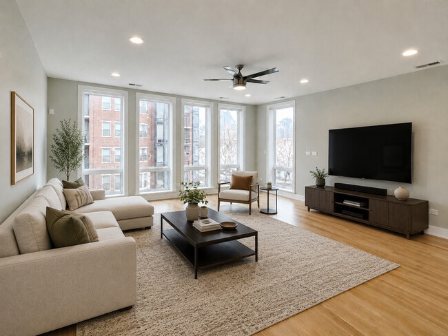 Photo - 1008 N Larrabee St