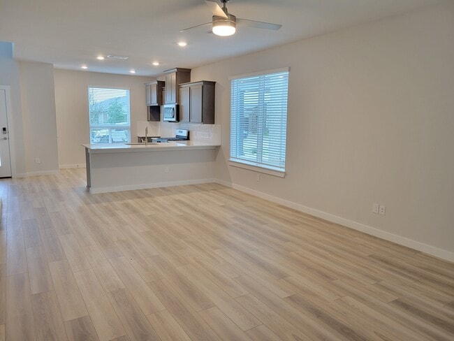 Photo - 1121 Amistad Lp