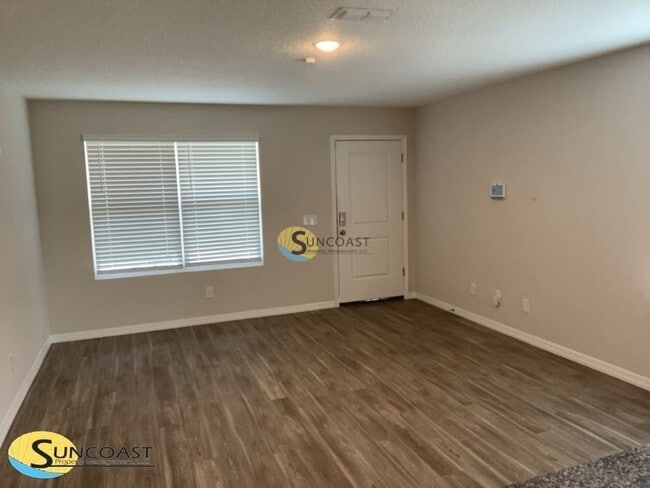 Photo - 6908 Thurston Rd