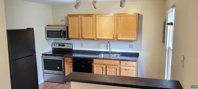 Photo - 1356 Villa Way Unidad E