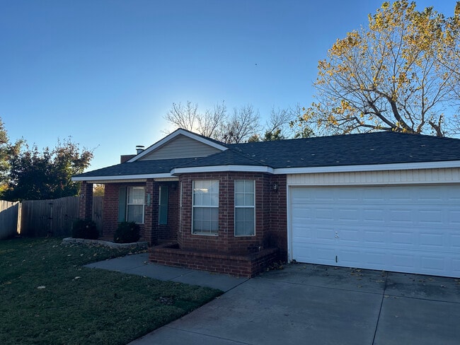 Photo - 1004 Shadowlake Rd