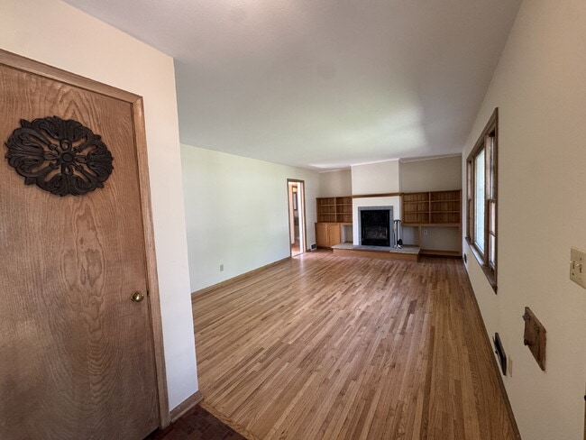 Photo - "Charming 3-Bed Oasis with Fireplace & Finished Basement in Richfield!"
