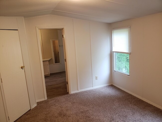 Photo - 135 Ransdell Ln