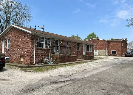Photo - 345 E Main St Apartments Unit 102 S Messick