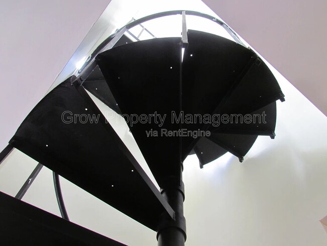 Photo - 2024 Spring Garden St Unit 6