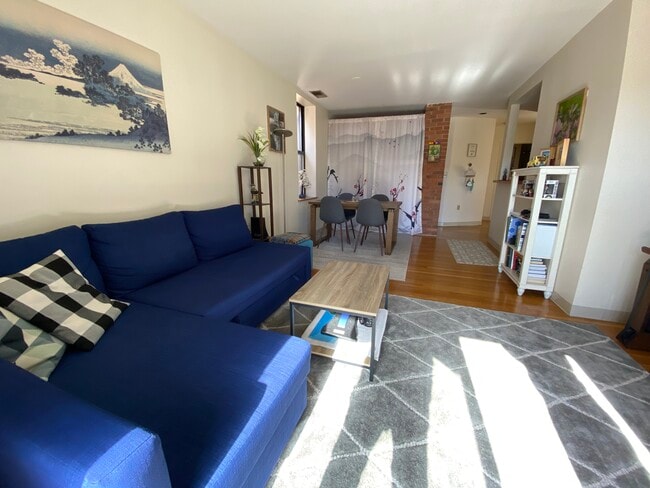 Photo - 96 Gainsborough St Unidad 306w