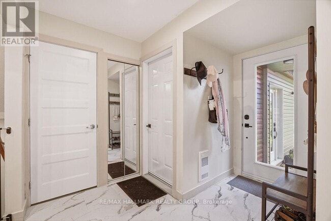 Photo - 67 Grady Crescent