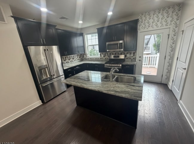 Photo - 504 Keenland Ct