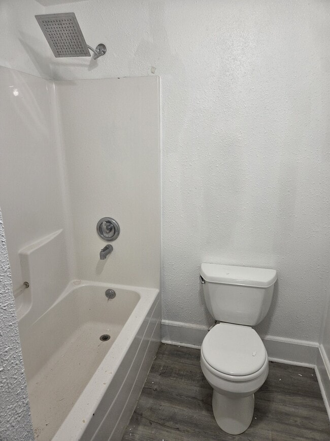 Photo - 610 S Grange Ave