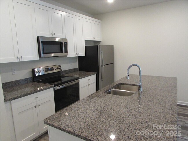 Photo - 107 Blakeslee Ct