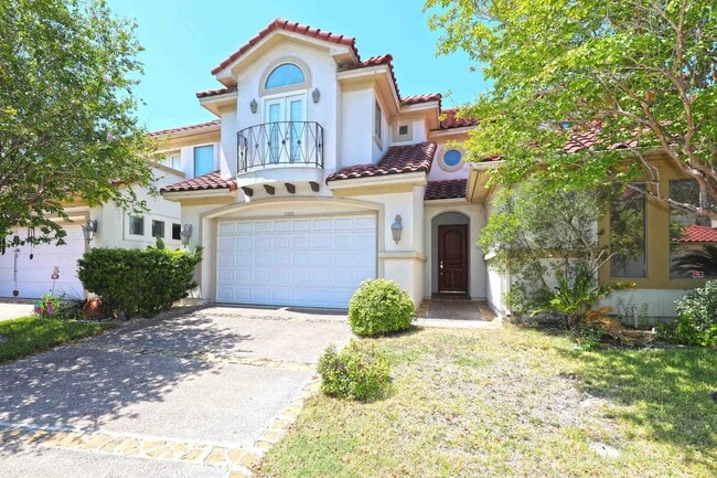 Photo - 7205 Lake Victoria Rd Unit 7205