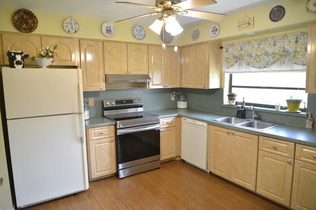Photo - 10059 Eaglewood Rd