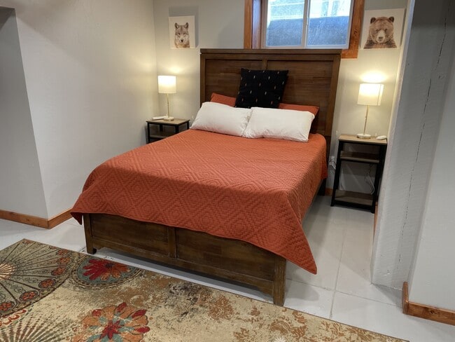 Photo - 418 W Callender St