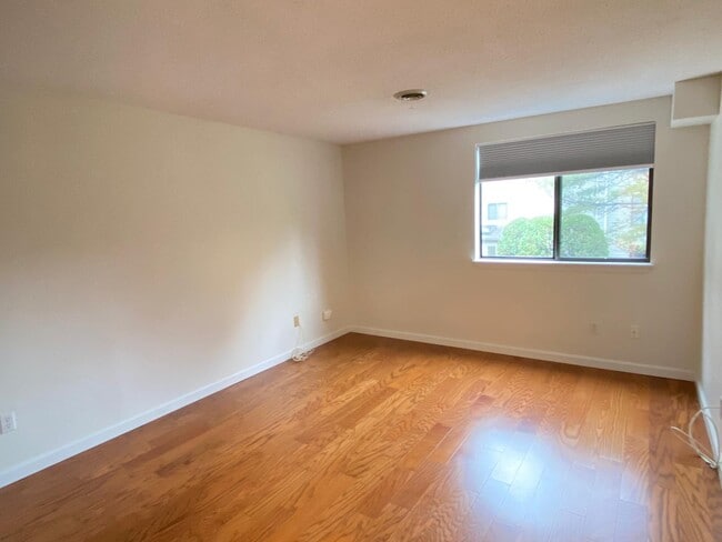 Photo - 255 North Rd Unit xx