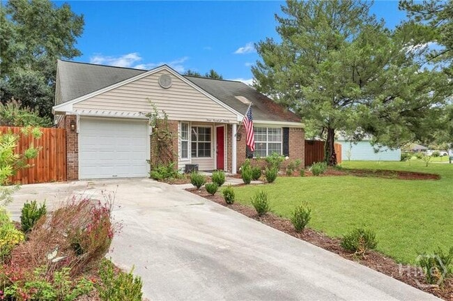 Building Photo - 320 Sterling Creek Dr