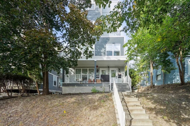 Photo - 2424 Lyndale Ave S Unidad ID1250774P