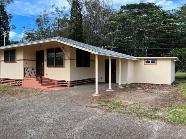 Building Photo - Totally Upgraded 2 bedroom 1 bath with Den/Storage Single Family Home in Wahiawa