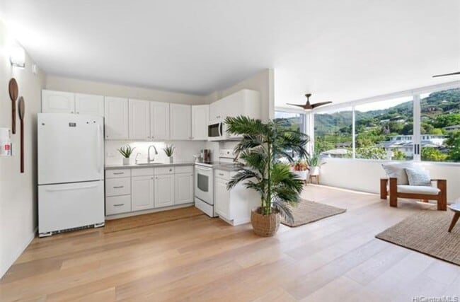 Photo - Makiki - Spacious one bedroom, one bath at... Unidad 403