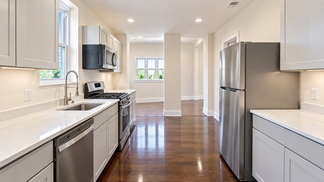 Photo - 2169 N Milwaukee Ave Unit 3
