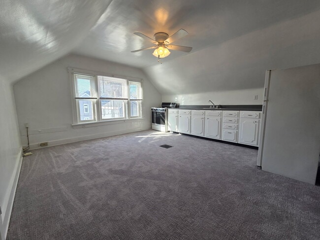 Building Photo - 3959 Hazel Ave