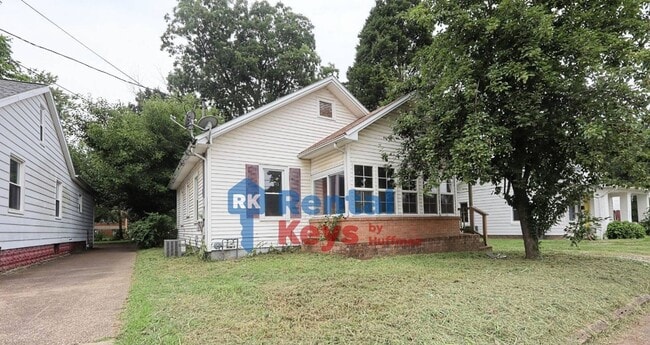 Building Photo - Two Bedroom House | Now Available