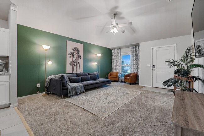 Photo - 7417 31st St