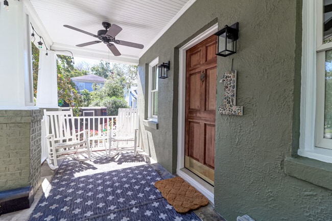 Photo - 1 Darlington Ave