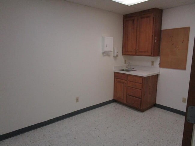 Photo - 310 N Elson St