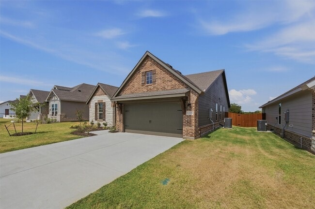 1229 Sabine River Ln