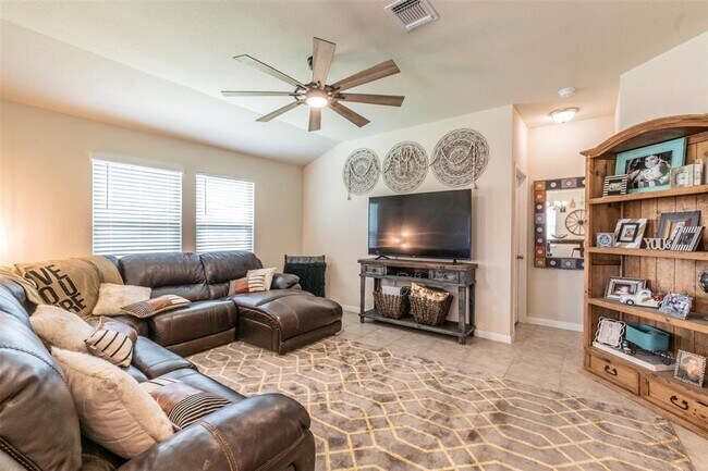 Photo - 205 Pepper Mill Loop