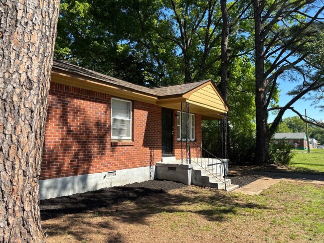 Photo - 3554 N Watkins St